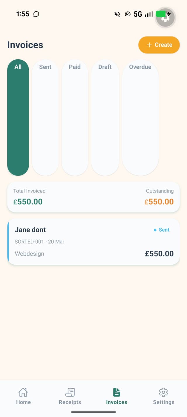 Sorted app invoices screen with status filters, total invoiced, outstanding amount, and invoice list